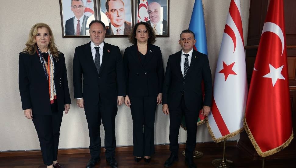 Ziya Öztürkler, KKTC Bakü Temsilciliği'ni ziyaret etti
