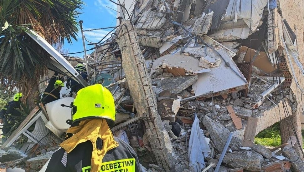 Limasol'da apartman çöktü: Cansız beden bulundu, bir kişi mahsur