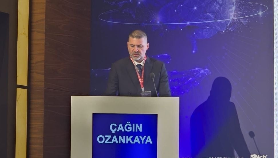 Türk Nöroşirurji Kongresi'nde KKTC'yi temsil eden Çağın Ozankaya