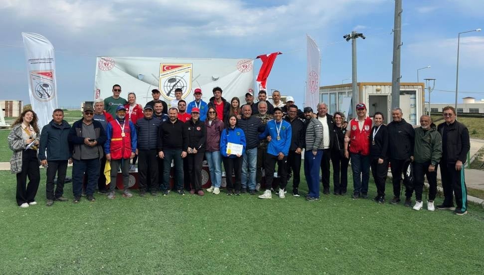 Deniz Gezmiş Demirel, Mersin'de Yıldız Erkekler Kategorisinde Birinci