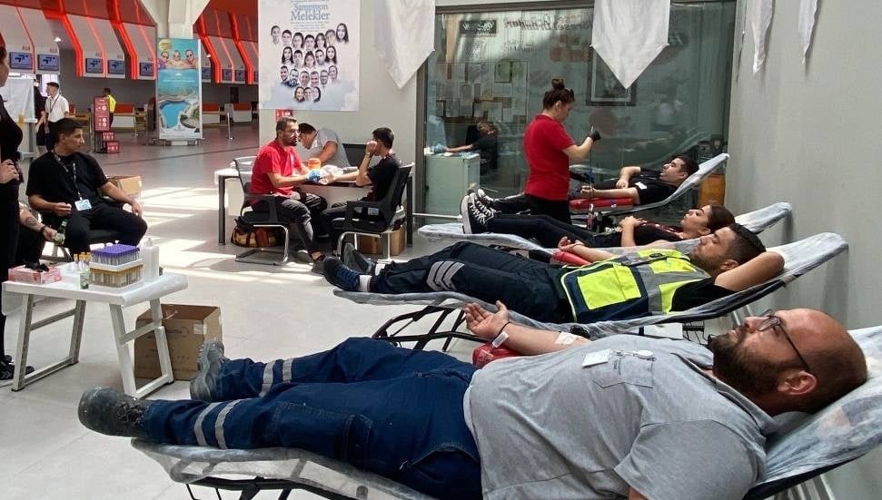 Ercan Havalimanı'nda Gönüllü Kan Bağış Kampanyası Gerçekleşti