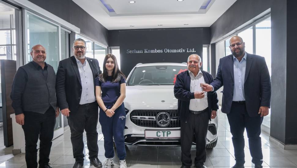 CTP Piyangosu'nda İsmail Kali, Mercedes Aracını Teslim Aldı