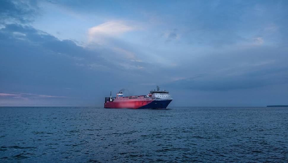 Hürmüz Boğazı'ndan Geçen İlk Yolcu Gemisi: Celestyal Discovery