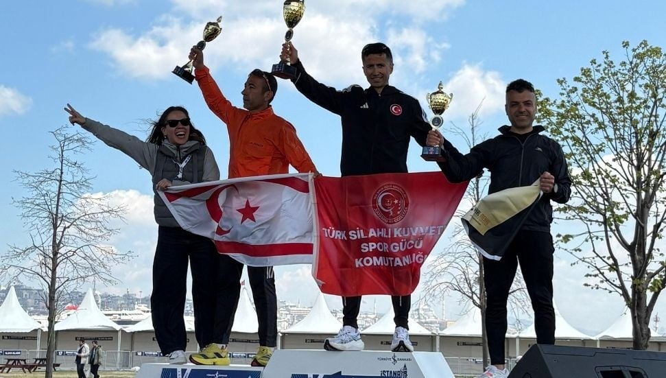 Hakan Tazegül, Türkiye İş Bankası 21. İstanbul Yarı Maratonu'nda Birinci Oldu