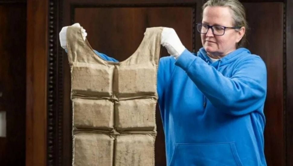 Titanik kazasından kurtulan yolcunun can yeleği 906 bin dolara satıldı