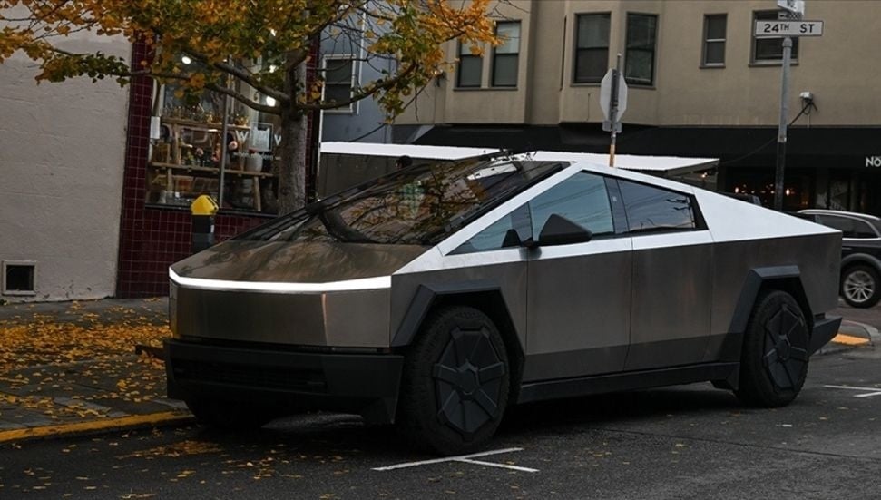 Elon Musk'ın Cybertruck'ının en büyük alıcısı kendi şirketi çıktı