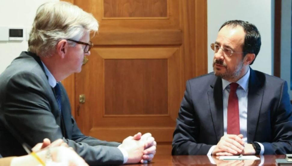 Hristodulidis ve Lacroix Görüştü: Müzakere İçin Uygun Koşullar Şart
