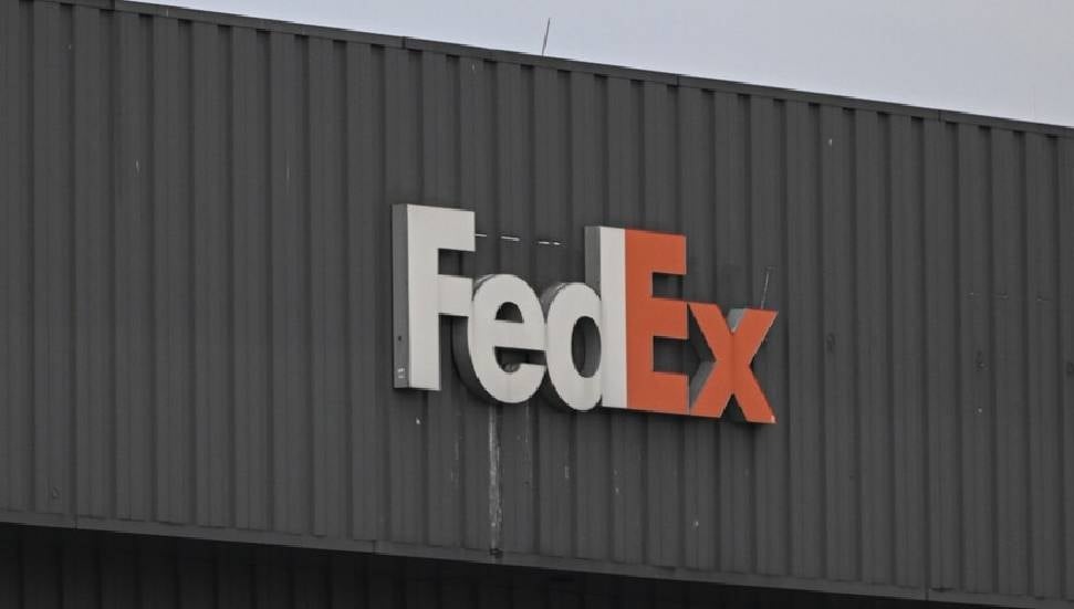 Fransa'da FedEx Şirketi'ne İsrail'e Askeri Taşıma Suçlaması