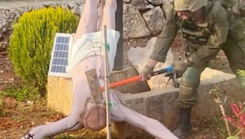 İsrail Ordusu, Hazreti İsa Heykelini Parçalayarak Tepki Çeken Askeri Cezalandırdı