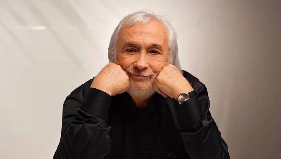 Müjdat Gezen Gırgıriye Müzikali'nde Fenalaştı, Hastaneye Kaldırıldı