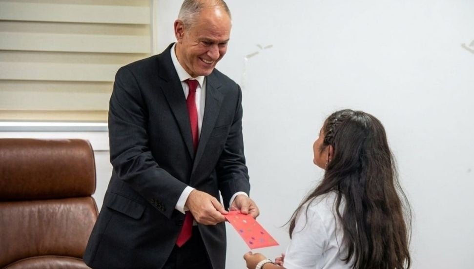 23 Nisan'da Oğuzhan Hasipoğlu Sevgi Evi Çocuklarını Ziyaret Etti