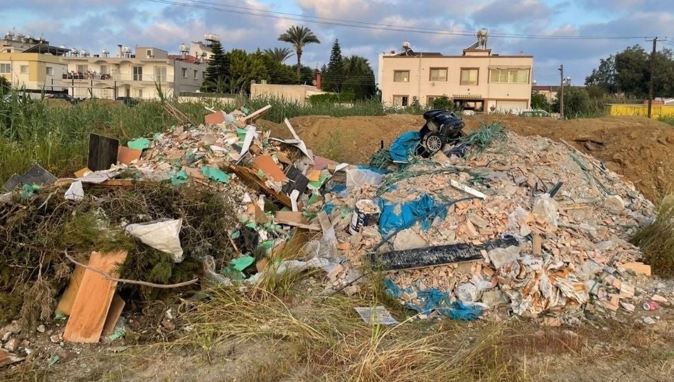 Lefkoşa'da Çevre Kirliliği: Vatandaş Belediyeye Denetim İstedi