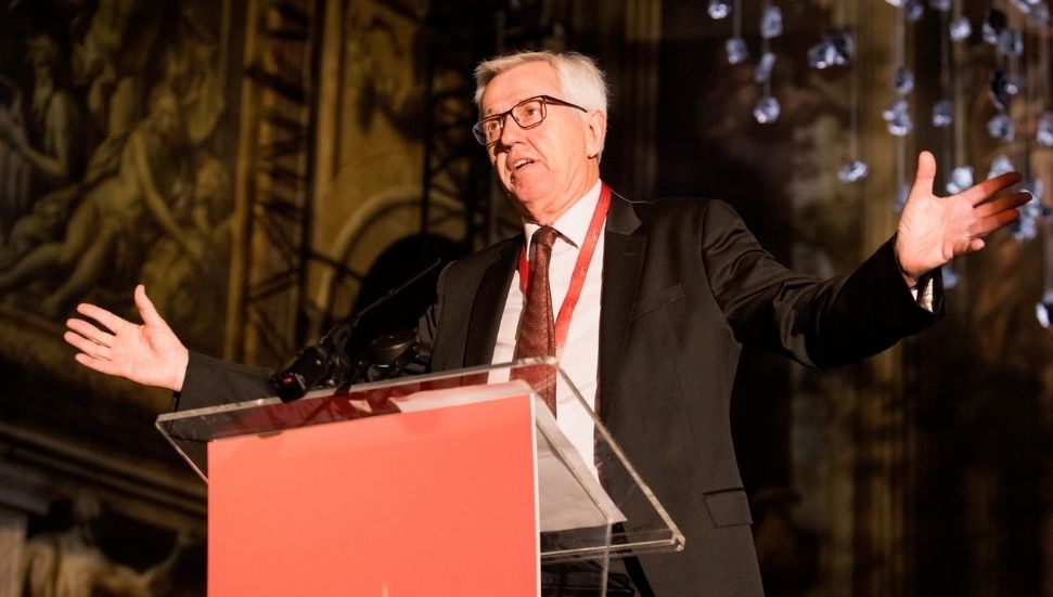 Eski İngiliz Vekil De Bois: Kıbrıslı Türkler'in 'Evet' Demesi AB İzolasyonlarını Sürdürdü