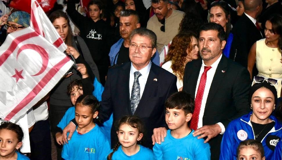 Başbakan Ünal Üstel Cimnastik Şöleni'nde: Sizler Cumhuriyetimizin Teminatısınız