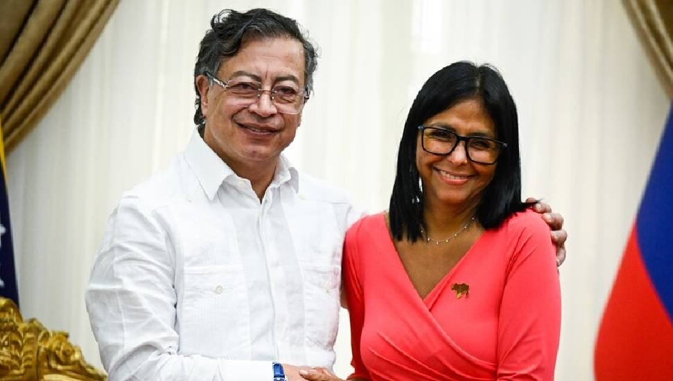 Kolombiya Cumhurbaşkanı Petro, Venezuela Geçici Başkanı Rodriguez ile Buluştu