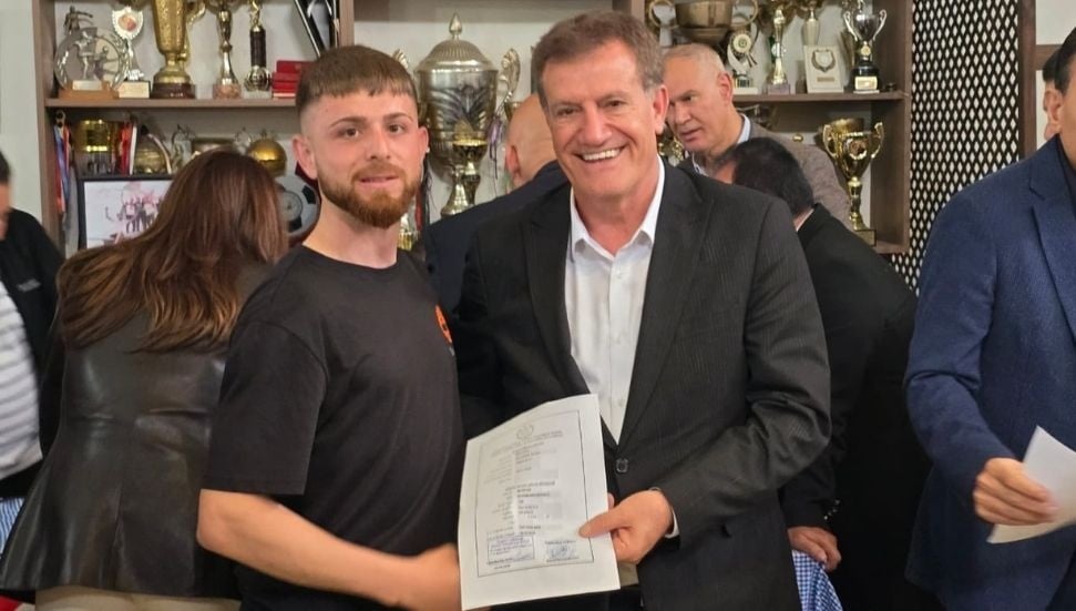 Erhan Arıklı: Gençlere Kırsal Kesim Arsaları Dağıtıldı