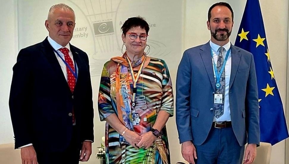 Kıbrıs Sorunu Görüşüldü: Taçoy ve Candan, AKPA Başkanı Bayr ile Buluştu