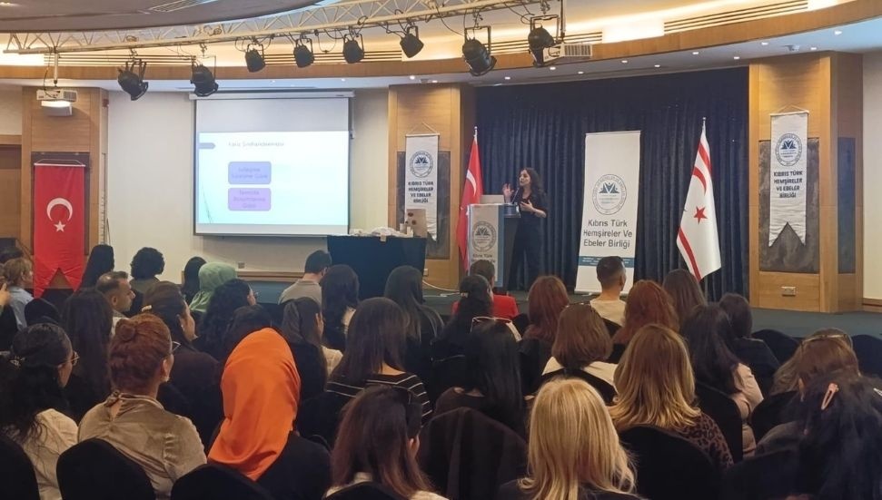 Yara Bakımı ve Stoma Eğitimi, Hemşireler ve Ebeler Birliği'nden