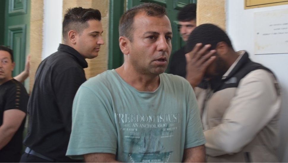 Bağış Kutusundan Hırsızlık İddiası: Çalışma İzni ve Para Sorunu