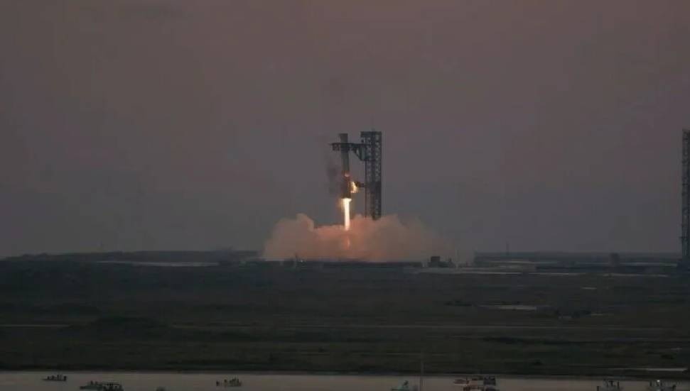 SpaceX Starship ile 20 Uydu Fırlattı: Başarılı Test Uçuşu