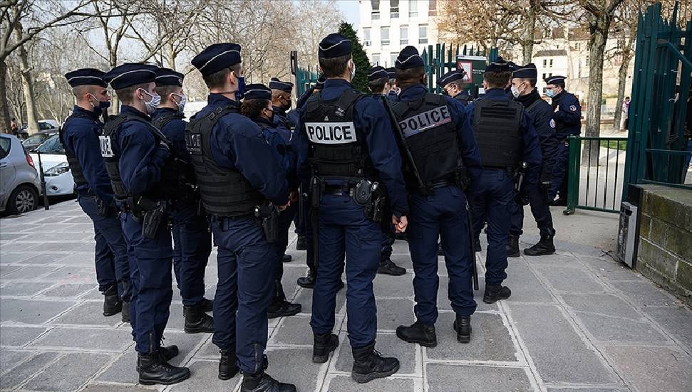 Fransa'da 31 Ekim İsyanlarına Karşı 70 Bin Polis Hazırlandı
