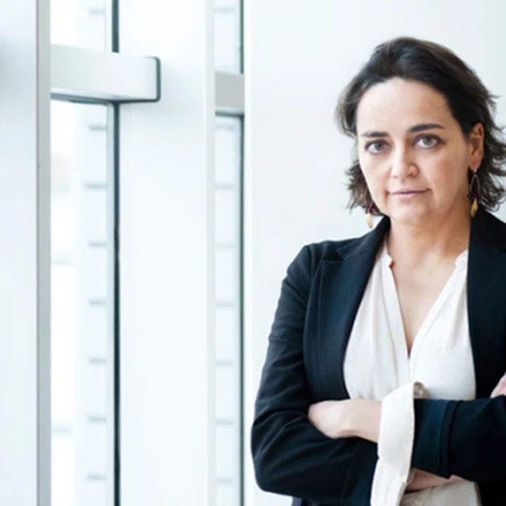 "Creo más en un equipo que se equivoca que en la jerarquía"