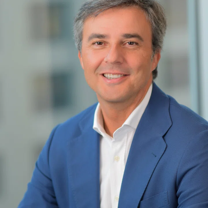 "Las empresas deben funcionar como las redes neuronales de la IA"