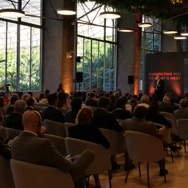 Entra en la era de las finanzas móviles