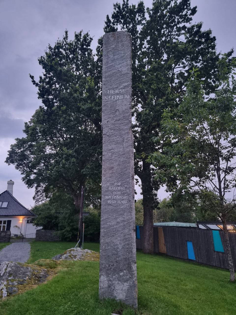 Heksesteinen