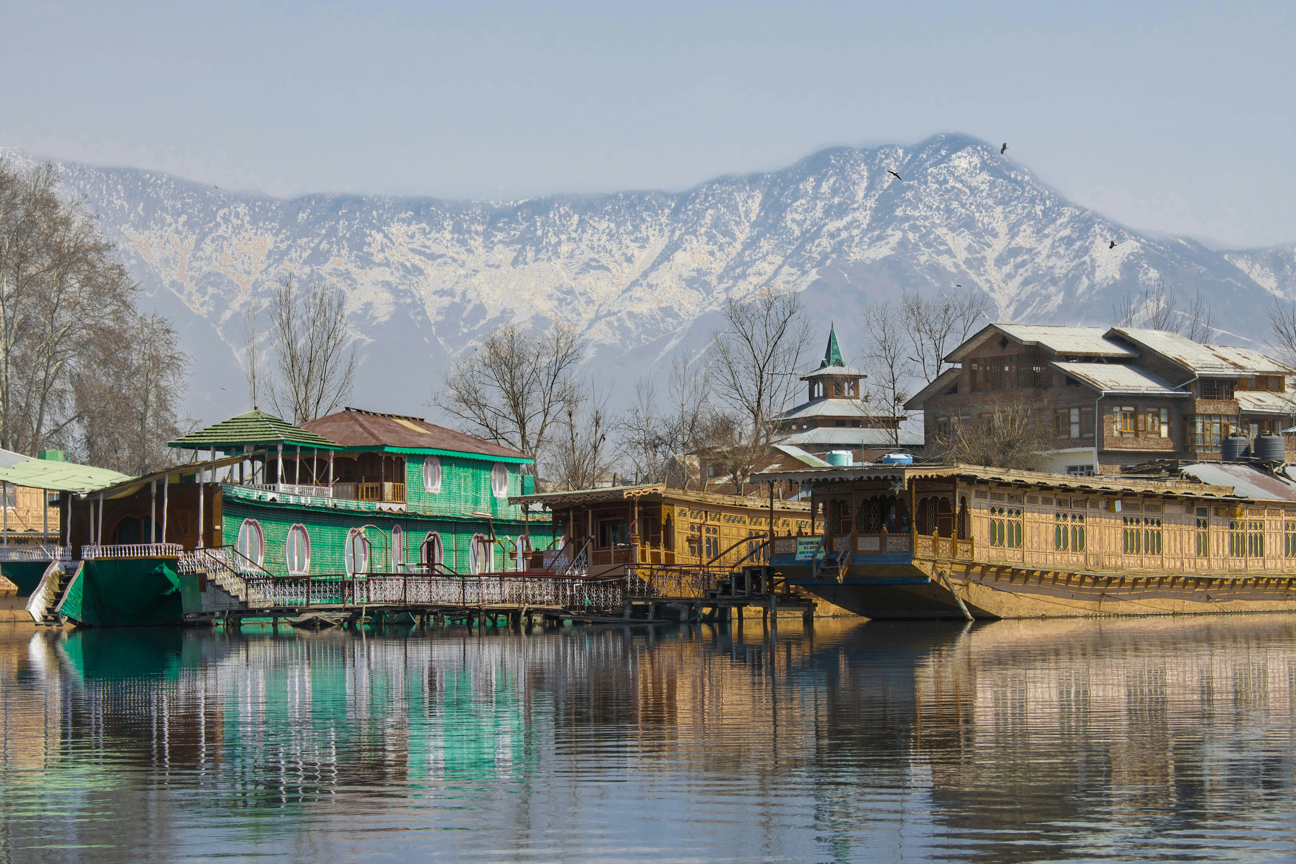 India-Pakistan Tensions Flare in Kashmir as Military Clashes Spark Information War