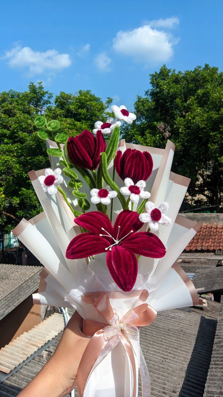Luxury Red Lily Handmade Pipe Cleaner Flower Bouquet