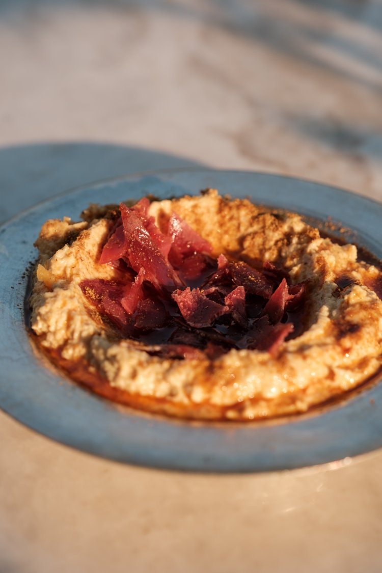 Hummus with Pastırma