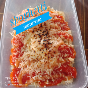 Spaghetti Ayam mozarella (infokan sausnya pedas, tidak pedas)