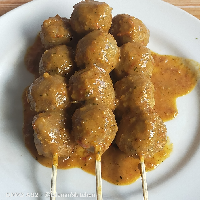 Pentol/ Baso Kukus (pertusuk)