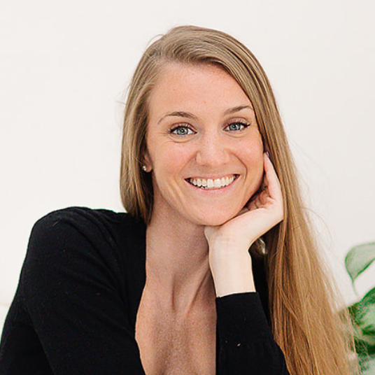 Amanda Lombardi Photo