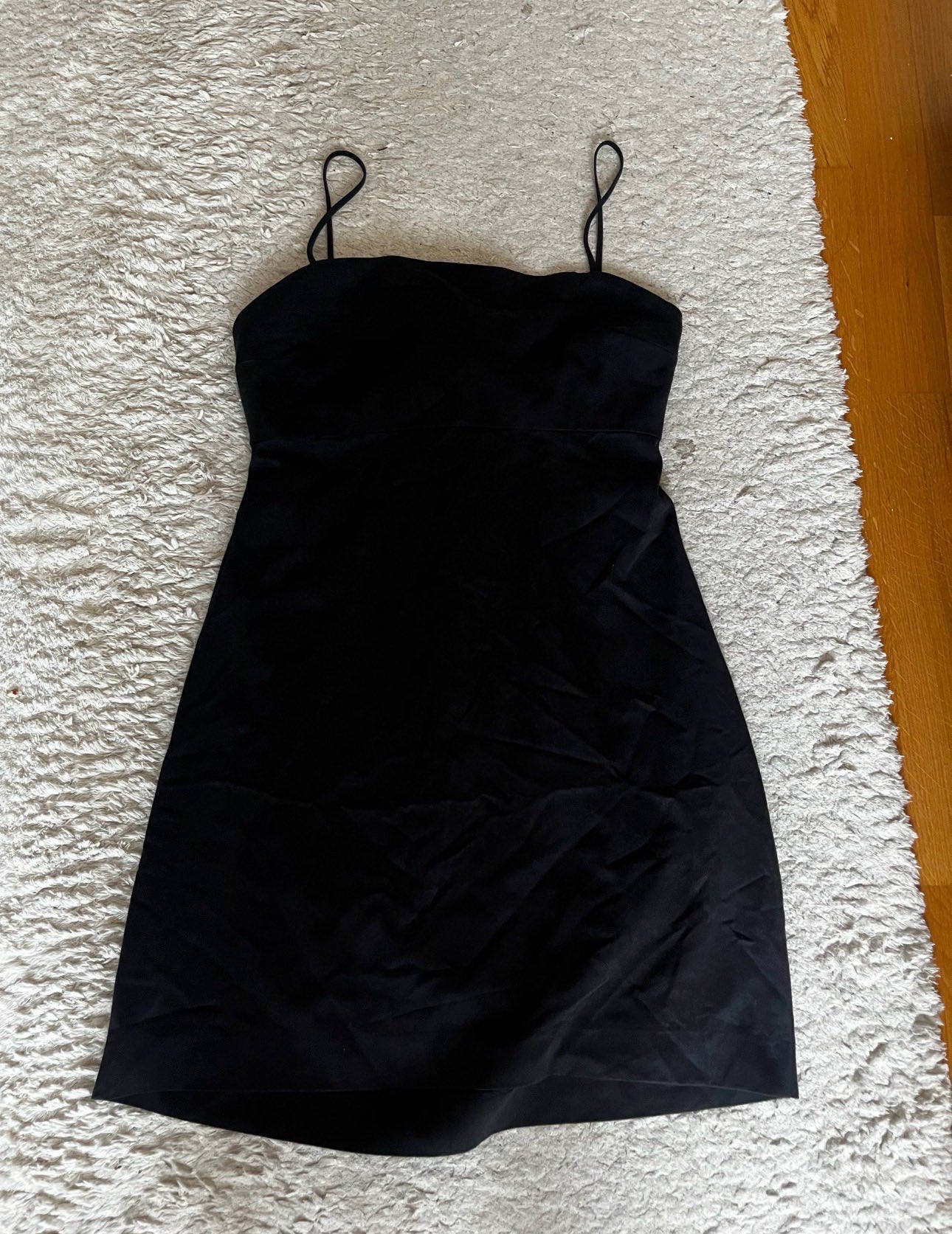 Mini Zara crna haljina 0