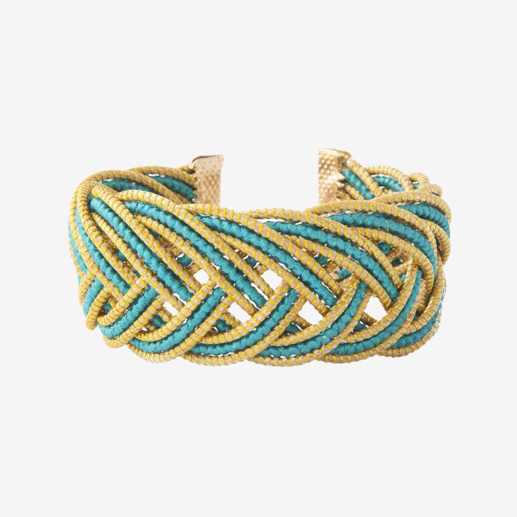 Aura Bracelet Forest — gioiello in erba d'oro disegnato da Orit, intrecciato a mano nel Cerrado, Oroboros