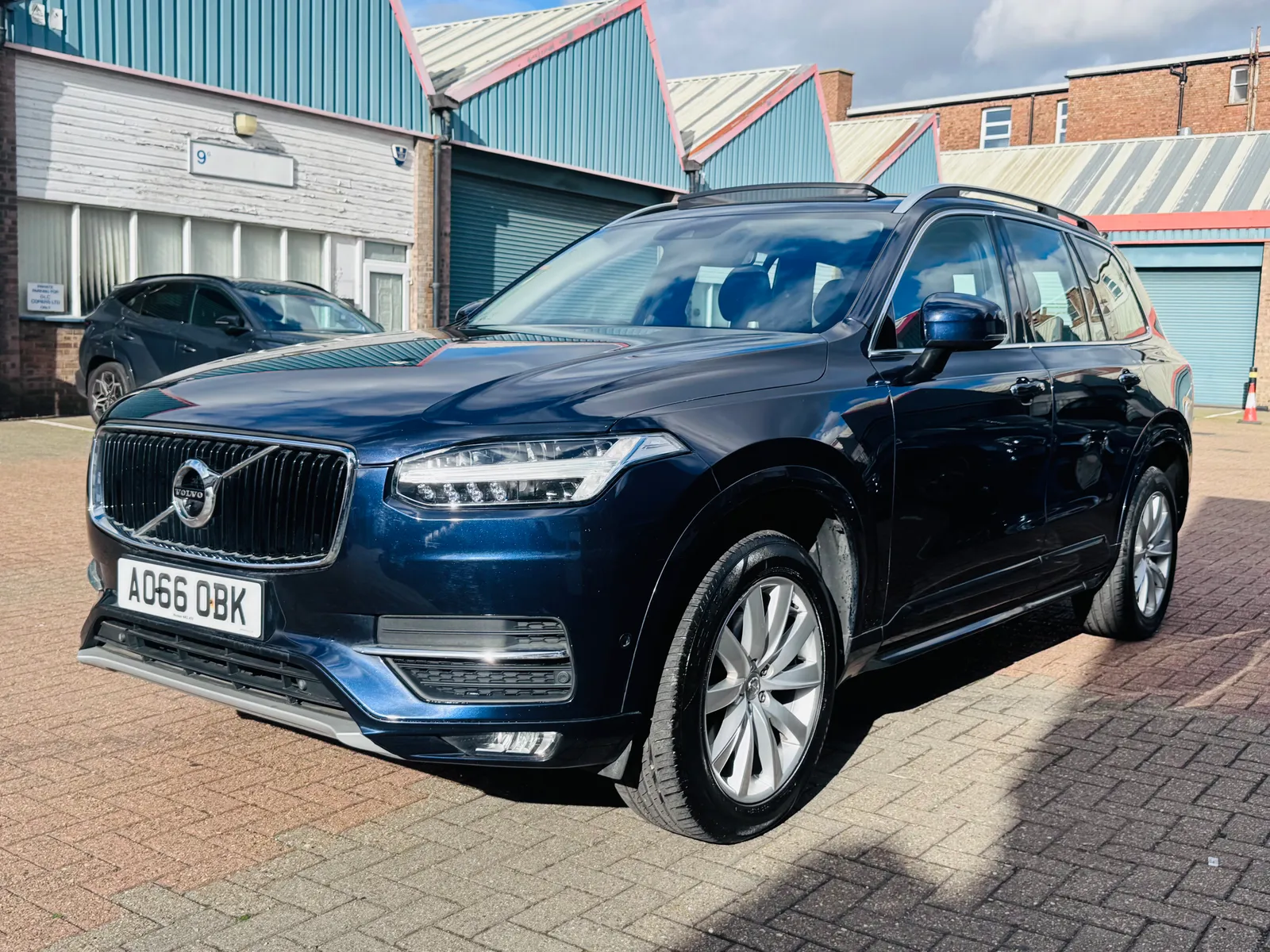 2016 Volvo XC90 2.0 D5 PowerPulse Momentum AWD Geartronic photo 1