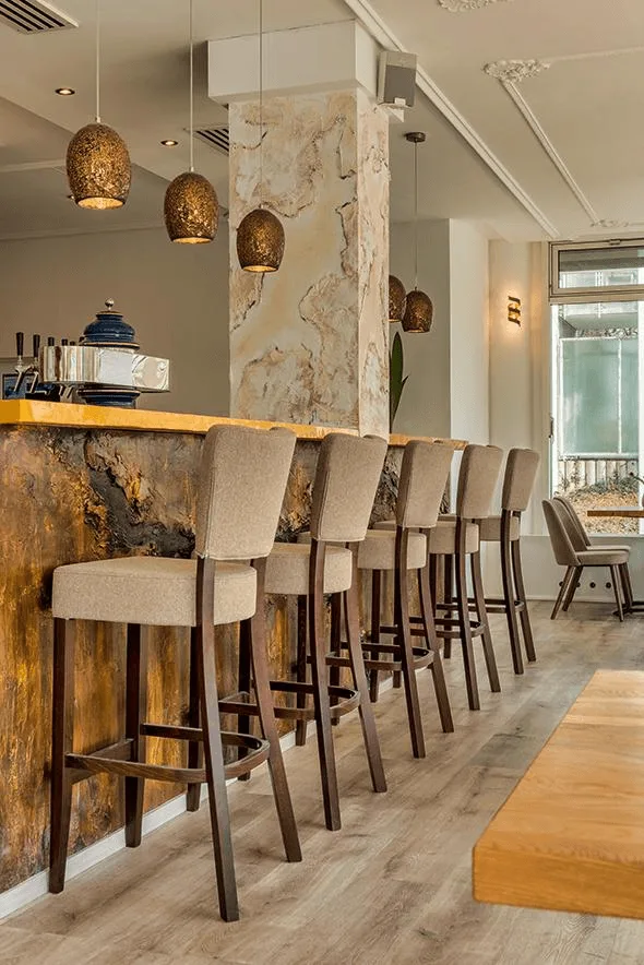 Bar stool Damara in a reference hospitality setting