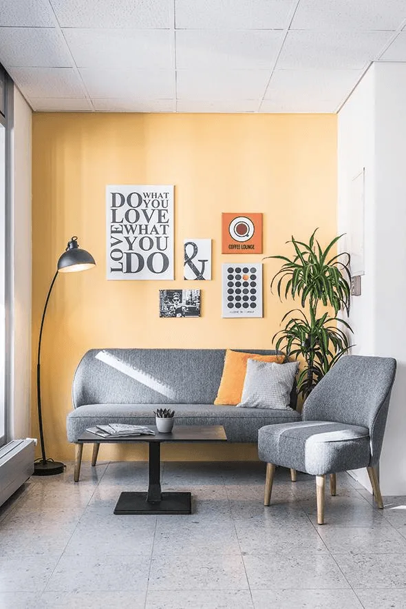 Armchair Cliff in a reference hospitality setting