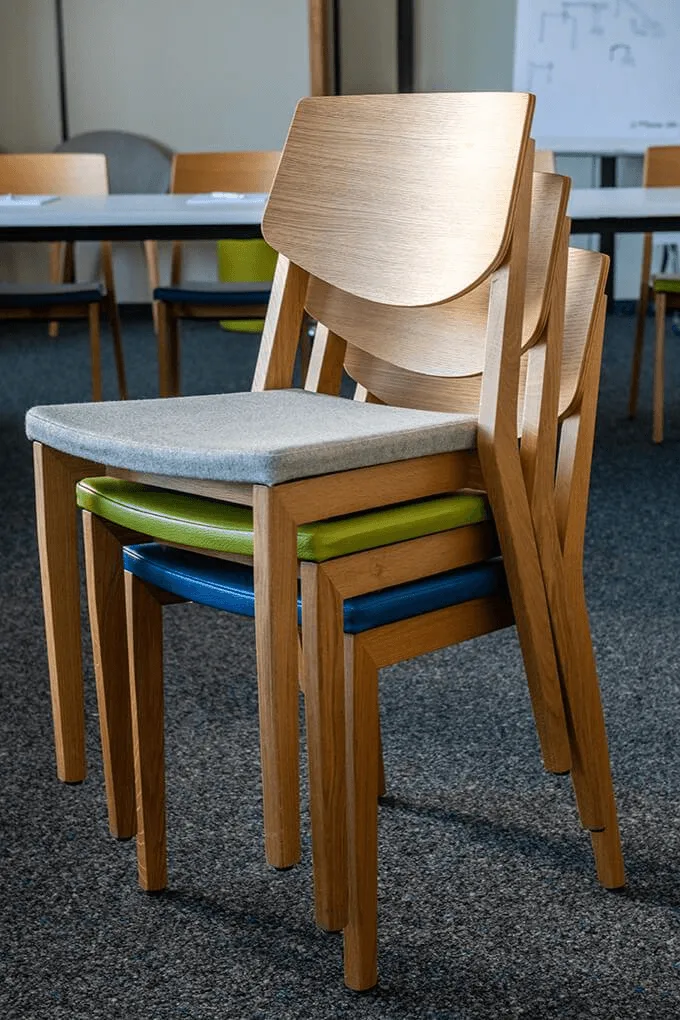 Chair Quorum C in a reference hospitality setting