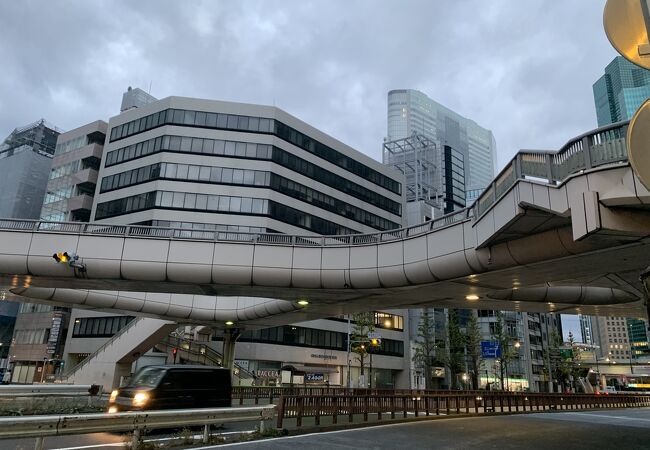 昭和通り銀座歩道橋(ときめき橋)