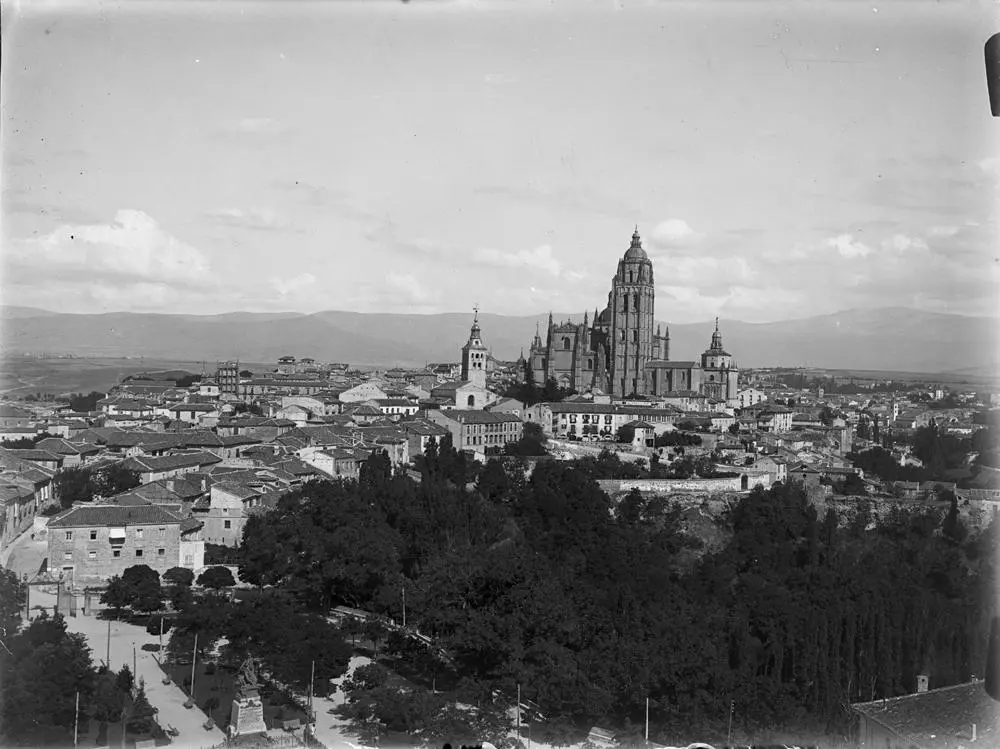 Segovia von Alcazar-Turm [desde la Torre del Alcázar].