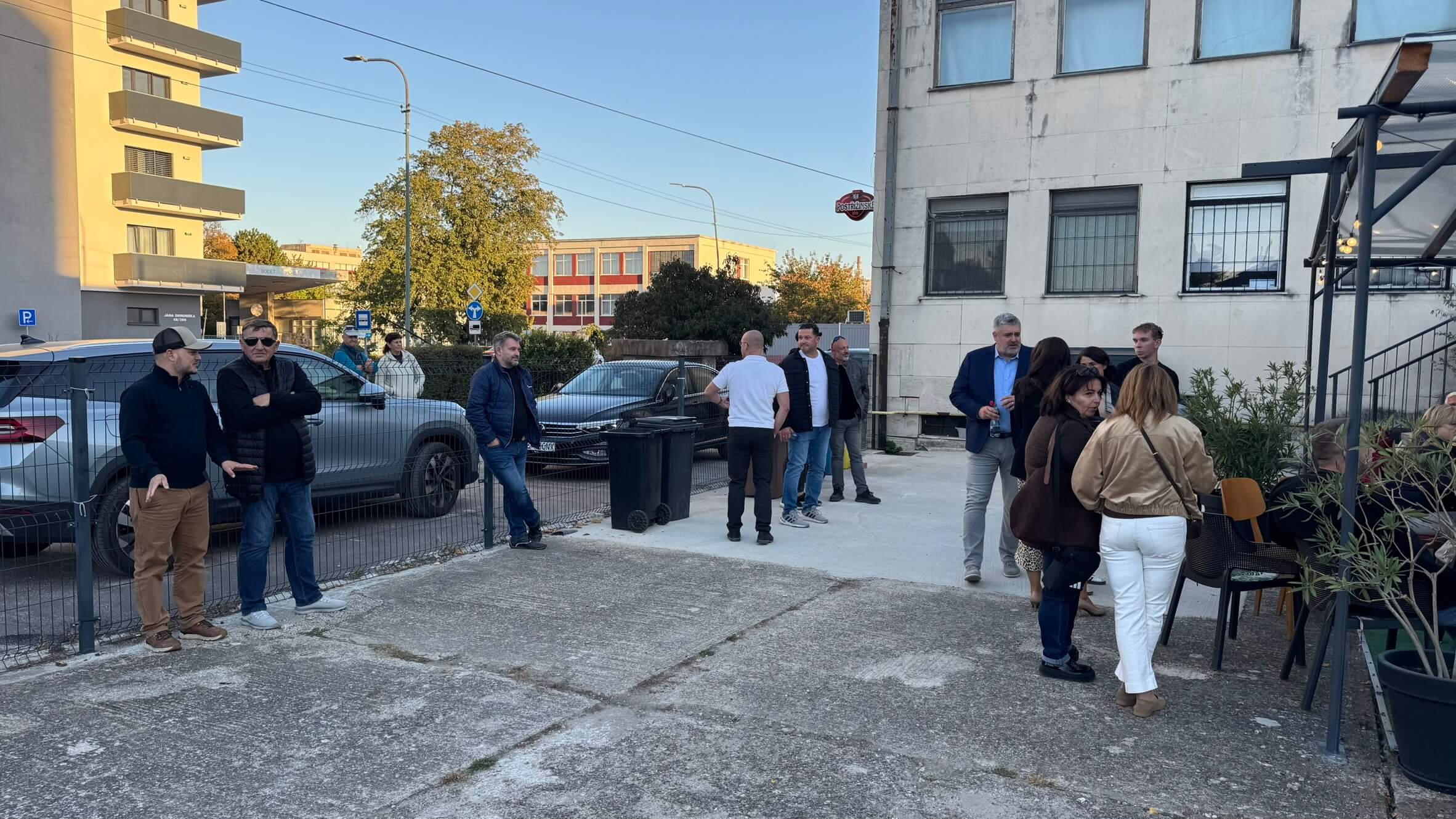 Ďakujeme, že ste prišli. Nedeľa v Klubovke patrila rozhovorom pri jednom stole — fotka 7