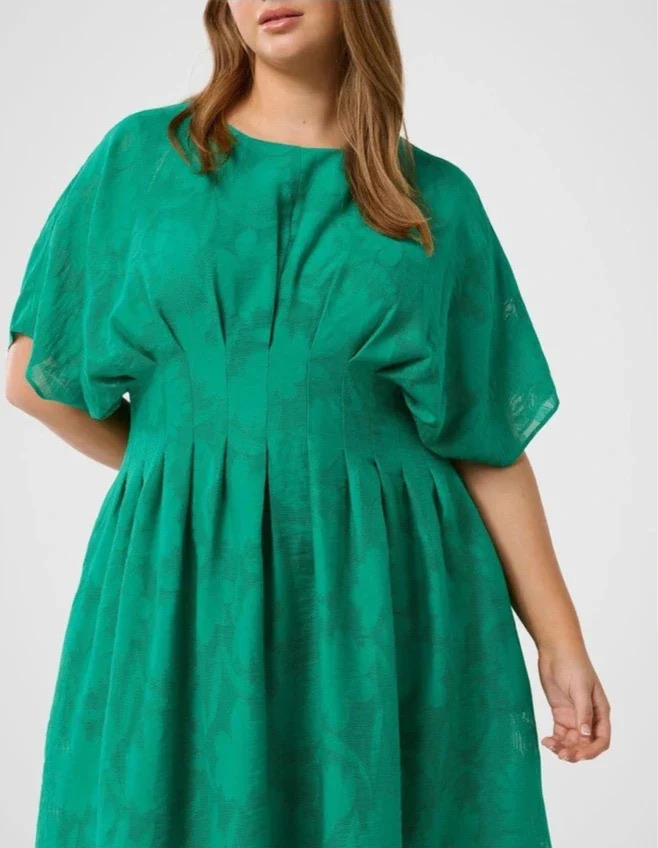 Eve Curve Jacquard Seam Midi Dress Green 3