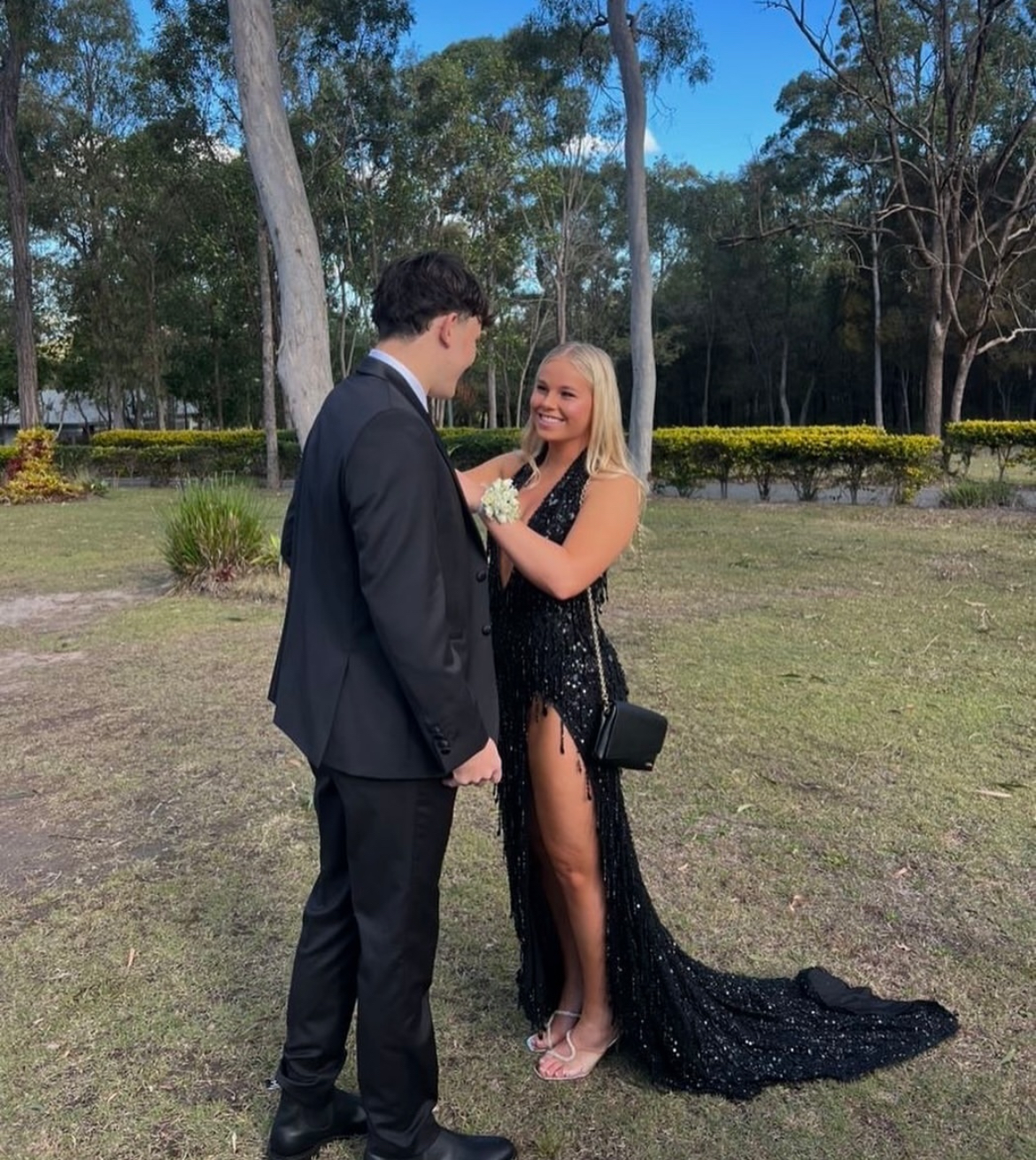 Albina Dyla black beaded halter neck gown🖤 5