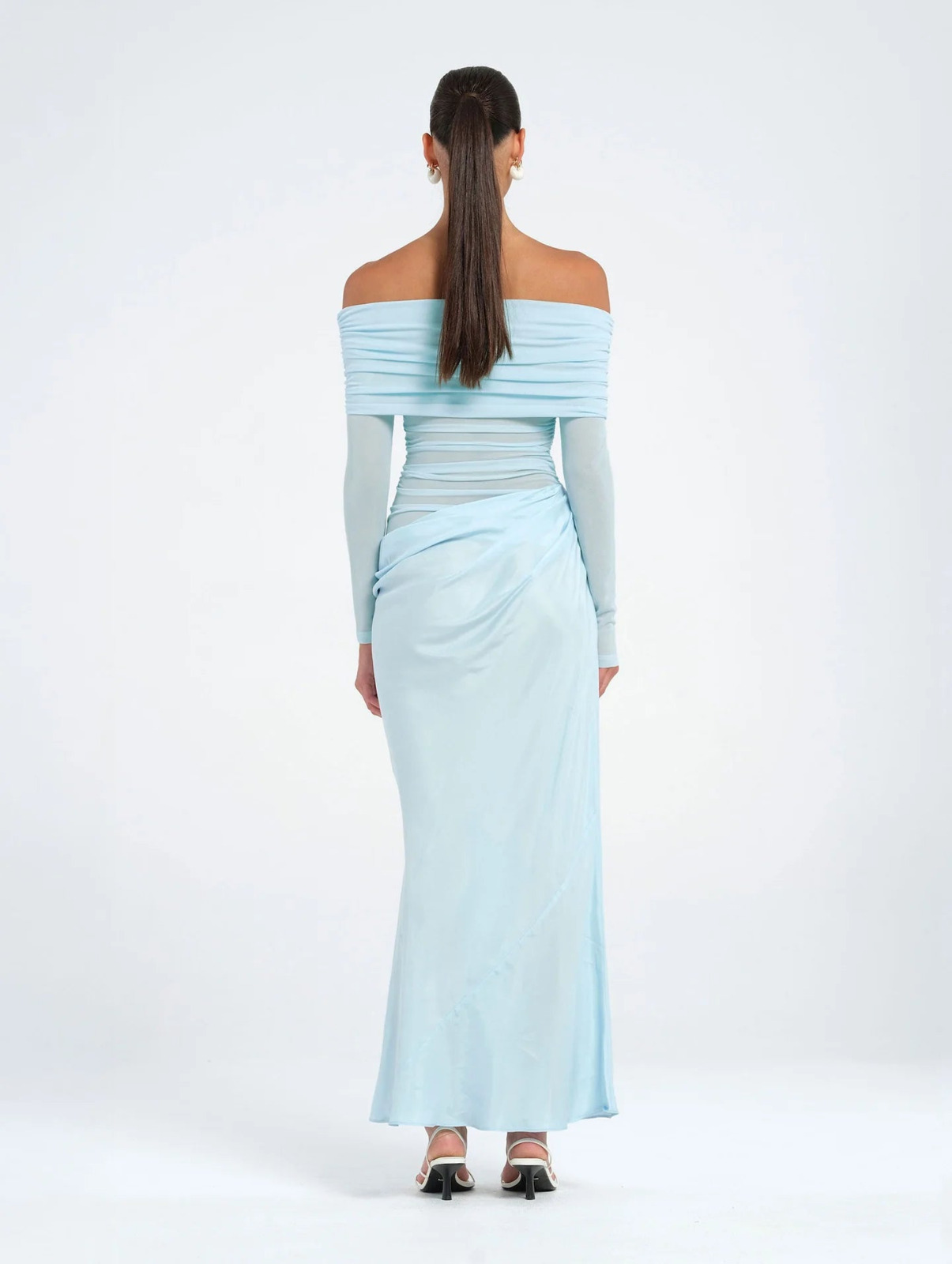BENNI Yasmin Off Shoulder Maxi Baby Blue 4