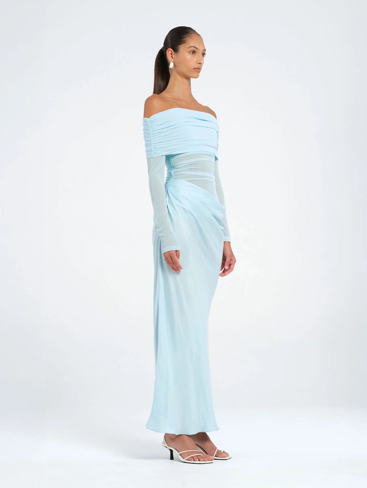 BENNI Yasmin Off Shoulder Maxi Baby Blue 5