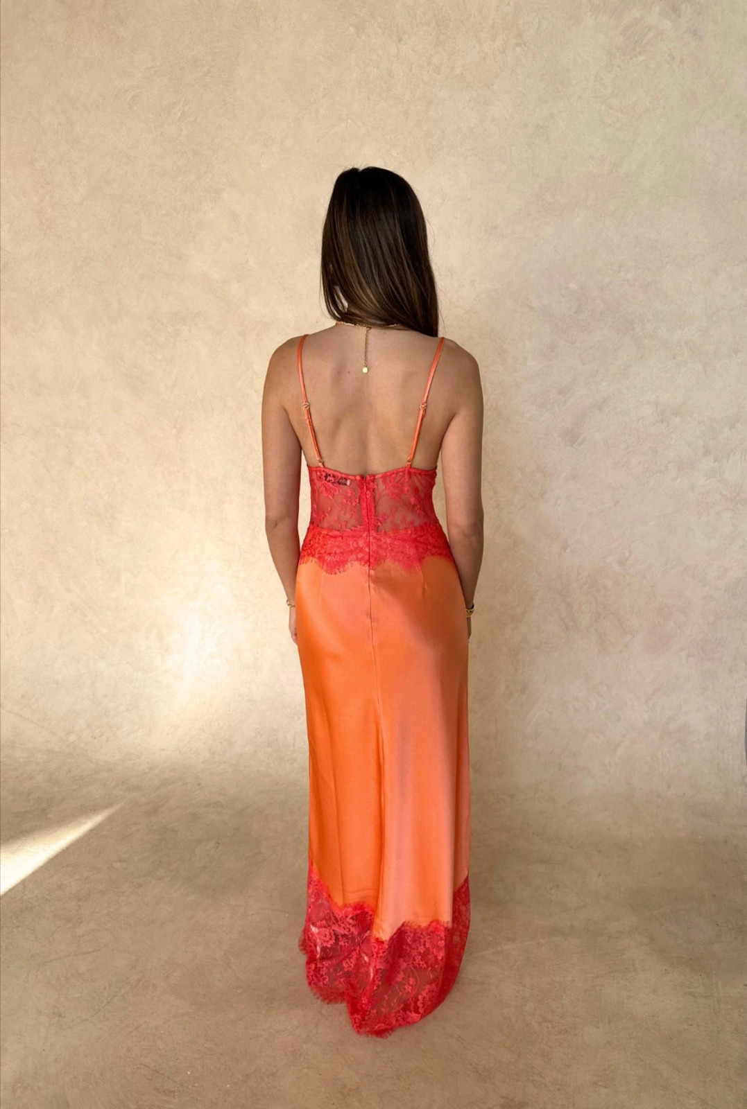 The Sneaky Link Lilah Maxi Dress in Orange is landing late this week! 🧡 3