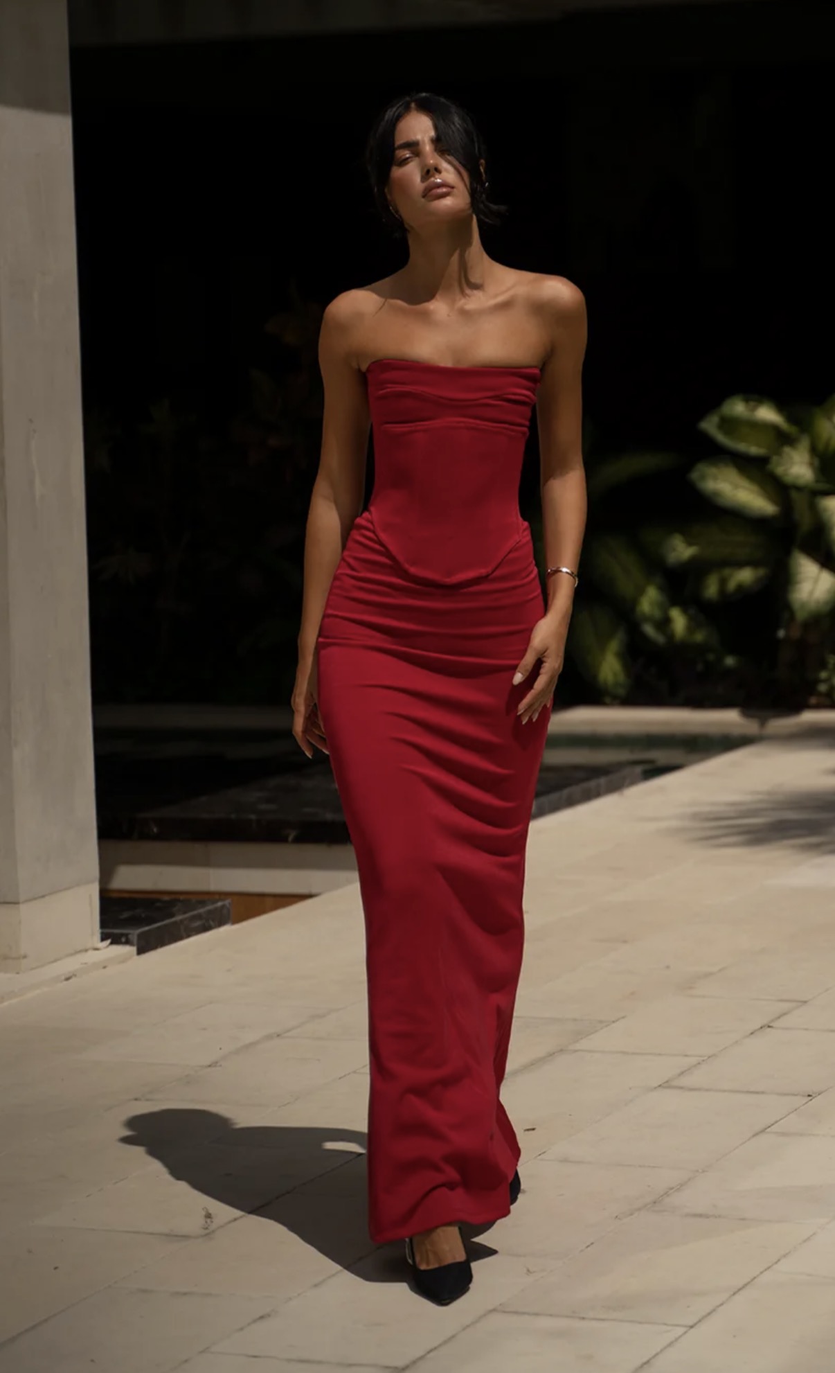 Hntr the label Louie gown